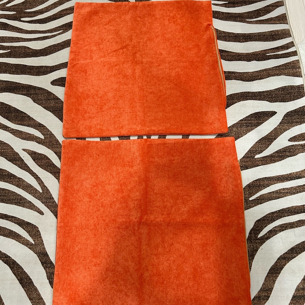 Pillow Covers set of 2 orange 
Velour